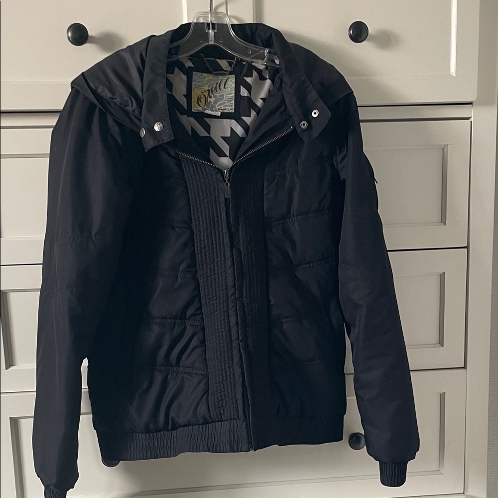 O'Neill Women’s Black Lightweight Puffer Jacket w/ Houndstooth Interior w/ Hood